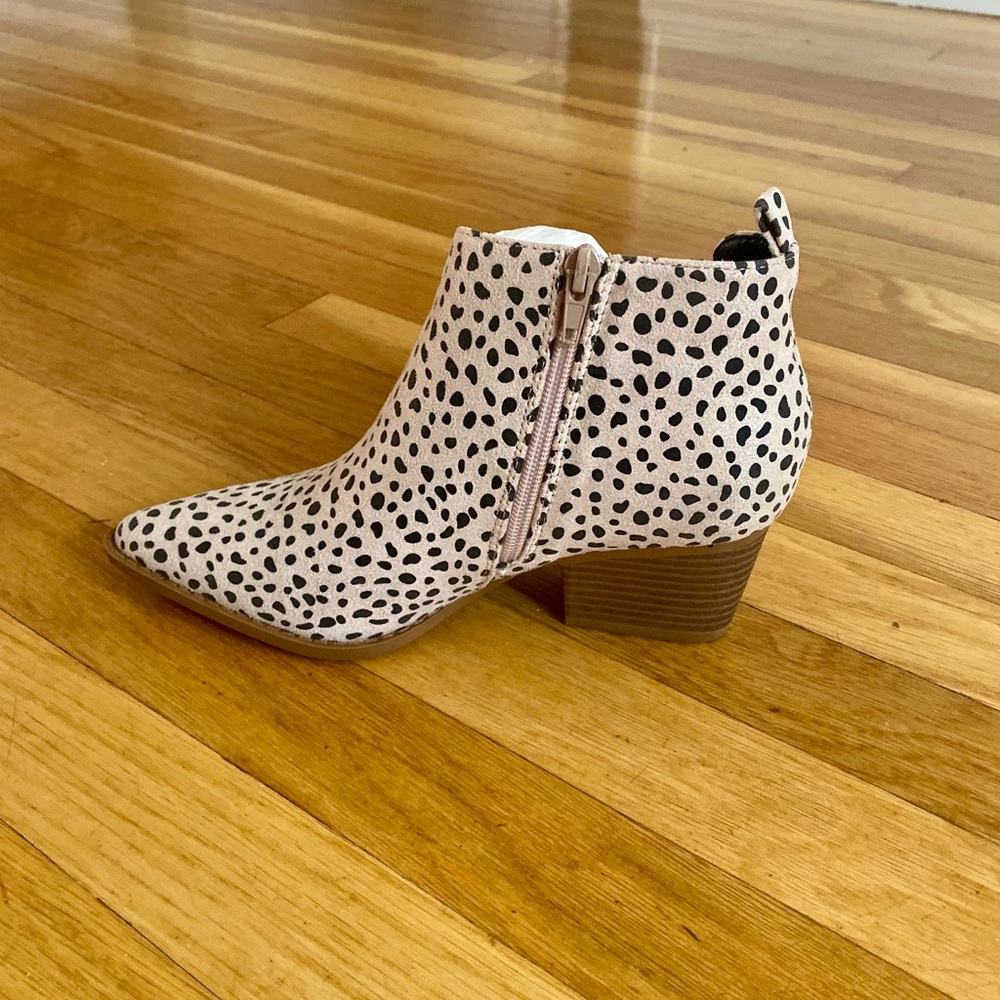Booties - Picture 3 of 4